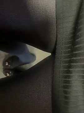 HiddenHoneyLDN online show from September 16, 8:44 am