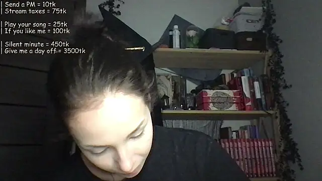 Yuna5343 online show from June 4, 8:24 pm