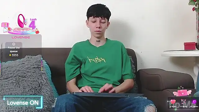 LiamBrown09 online show from January 16, 7:32 pm