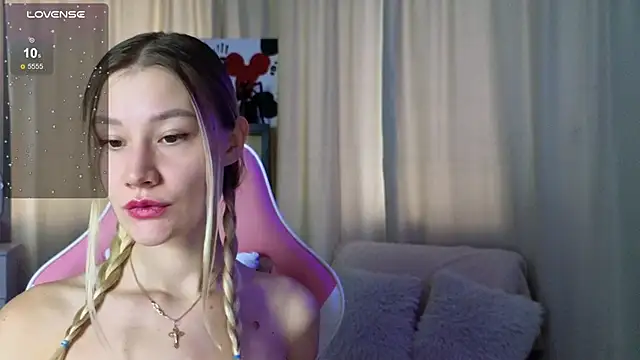  Anna Nolan  online show from September 30, 6:52 am