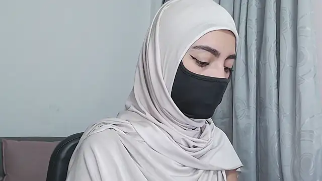 jade nassar online show from December 19, 8:34 pm