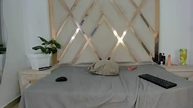 arielasm online show from January 18, 2:02 pm