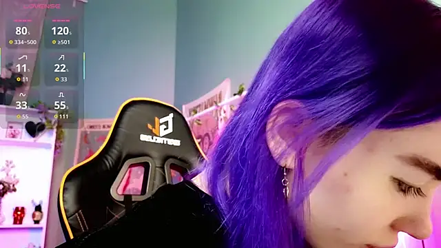 Kiara Dream online show from November 17, 9:15 pm