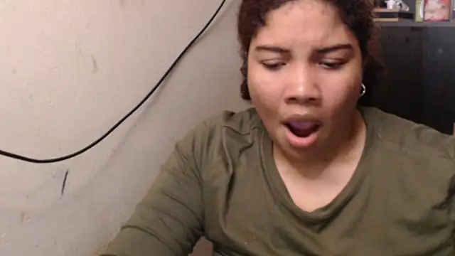 madelene online show from April 4, 5:28 am