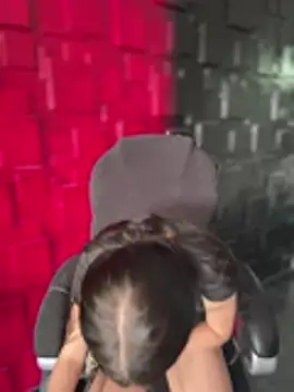 Linda LS online show from February 7, 4:33 pm