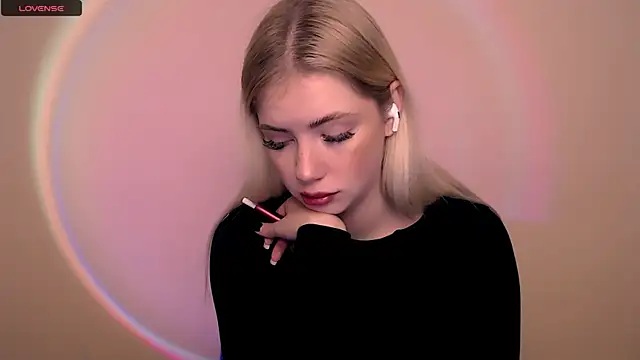 AliceHotty  online show from November 14, 8:03 am