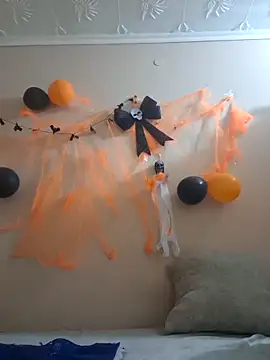 BlacReign online show from October 25, 10:05 pm