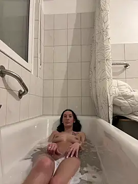 Emilia Mausi online show from March 27, 9:04 pm