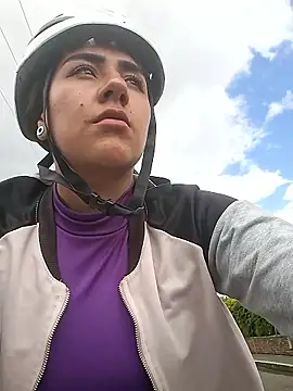 CAROLINE  07 online show from April 3, 7:01 pm