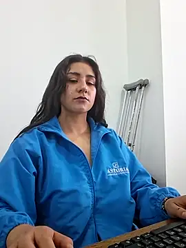 CAROLINE  07 online show from November 22, 2:09 pm