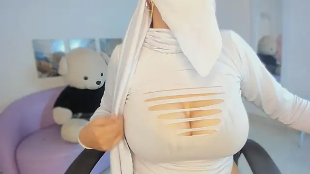 salma isawwii online show from April 18, 5:04 pm