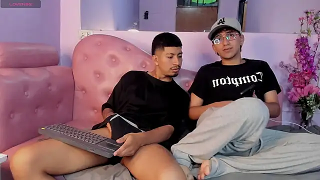 AxelAndJeremy online show from November 21, 3:19 am