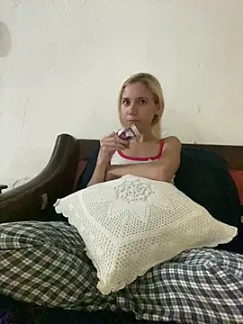 Bruna551 online show from December 16, 3:12 am