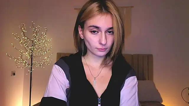 Little mia   online show from March 24, 10:26 pm