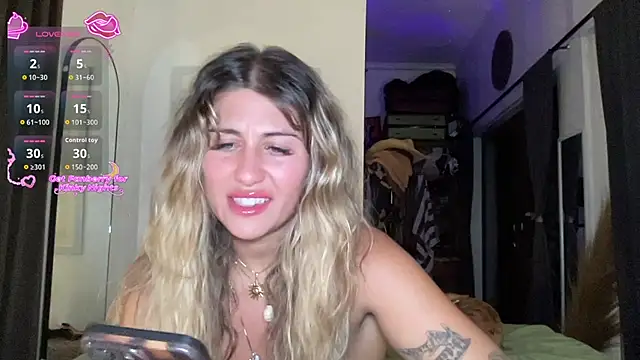 GoddessDove online show from April 8, 11:45 am