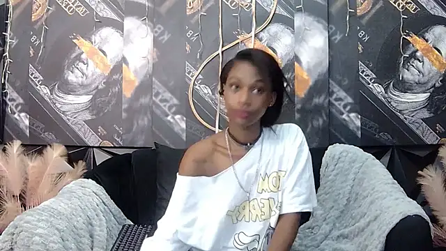 Lilmisbaddyxxx online show from January 14, 8:58 pm