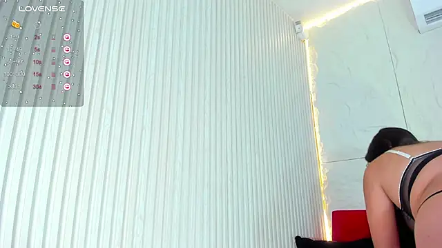 CarolineLee  online show from November 7, 11:09 pm