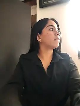 NatashaRose18 online show from October 28, 8:57 pm