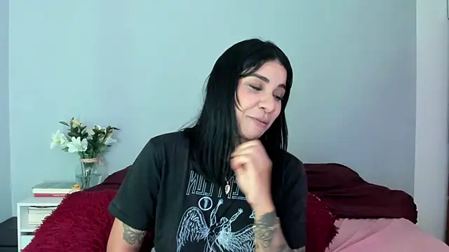 Laura-angeel online show from November 27, 8:01 pm