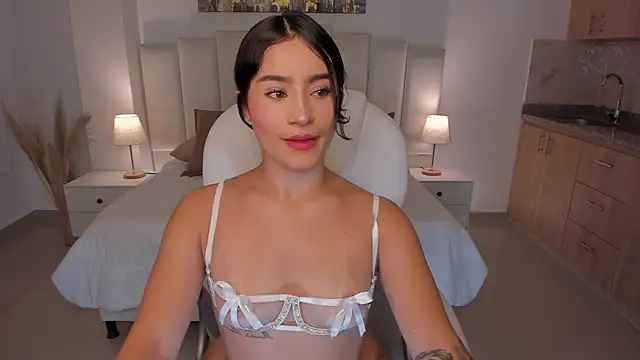 Saskia litt online show from December 23, 5:22 am