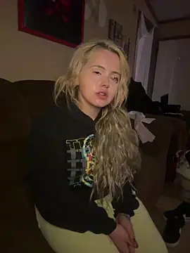 JuicyExxxperience online show from February 26, 2:49 pm