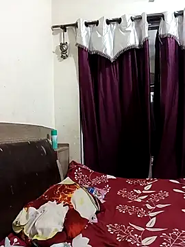 MEERAcle online show from April 7, 4:31 pm