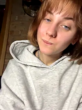 Only April online show from November 29, 10:14 pm