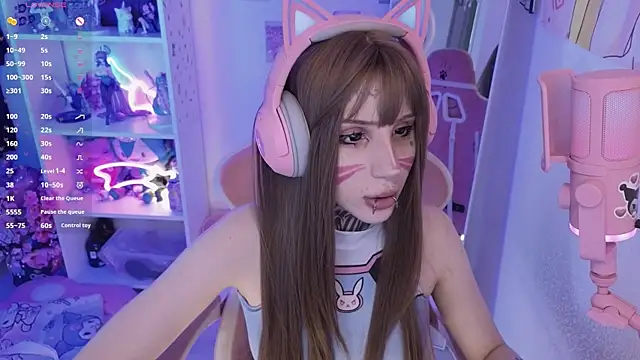 Nana stolass online show from June 5, 1:06 pm