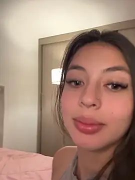 Mavii  online show from April 7, 5:15 pm