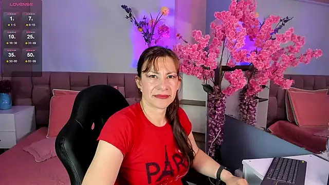 AmaraMoon  online show from October 9, 8:35 pm