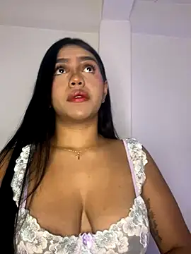 Michelle johnson  online show from October 23, 8:15 pm