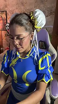 hannachris- online show from October 26, 1:34 am