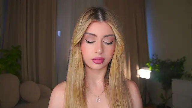 GeorginaHarn online show from April 19, 8:03 am