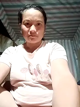 Love-Mama33 online show from November 6, 1:06 pm