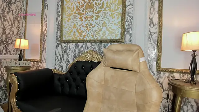 AlexiaCooperr online show from March 18, 1:27 pm