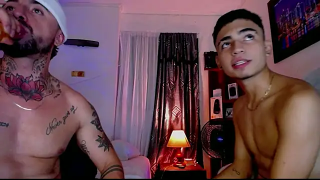 Edwardjonnes online show from February 6, 9:01 am