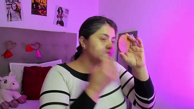 TifanyAmazinng online show from February 23, 12:48 pm