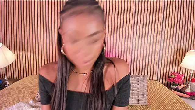 keeyla stone online show from October 10, 10:25 pm