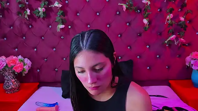  Luna Bennett online show from November 9, 2:02 pm