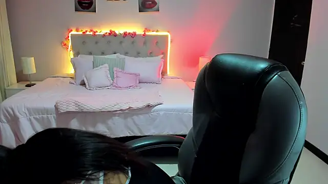 Miss Cataleya   online show from April 6, 11:44 am