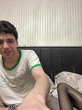 lovburger online show from May 4, 4:33 pm