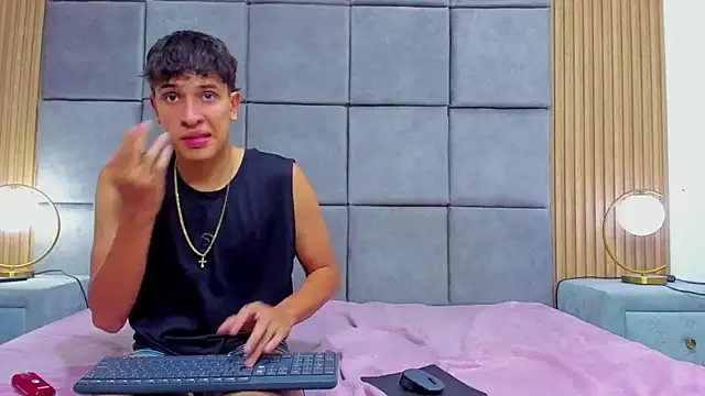 ChanellandMax online show from January 9, 7:51 pm