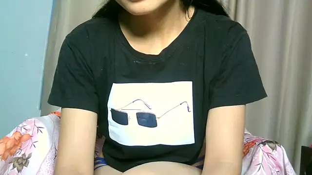 Snapshot of SHILPA_99 chatting on October 21, 12:25 am SHILPA 99 online show from October 21, 12:25 am