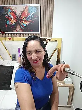 Luna Naughty1 online show from April 20, 7:17 pm