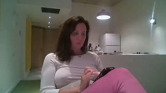 ALICAINWONDERLAND online show from October 12, 5:48 pm