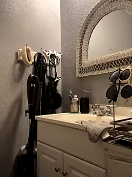 goddessmissmia online show from September 26, 4:59 pm