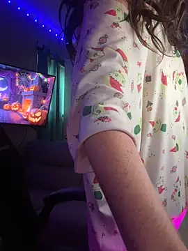 goddessmissmia online show from October 28, 8:25 pm