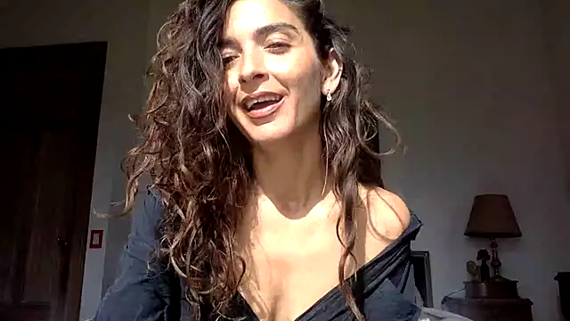 venuslibre online show from April 11, 1:37 pm