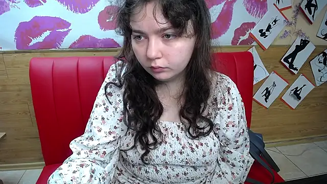 NeonilaLisova online show from October 5, 5:56 am