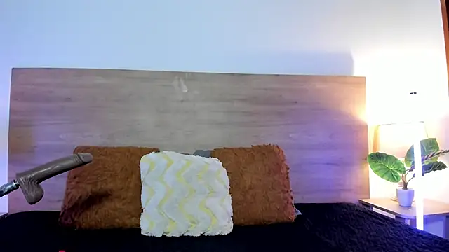 BellaNixs online show from January 17, 7:10 pm